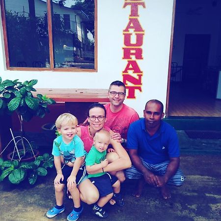 Hotel Athina & Restaurant Chilaw Luaran gambar