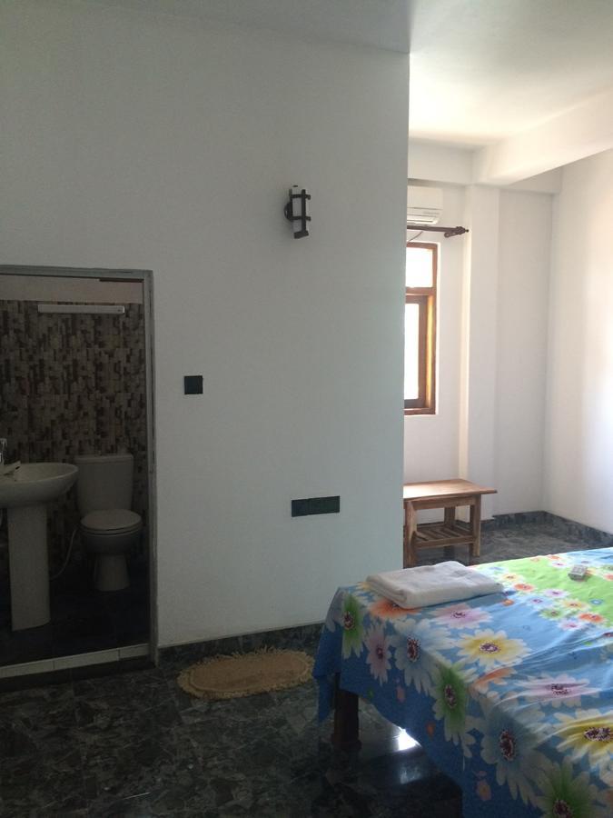 Hotel Athina & Restaurant Chilaw Luaran gambar